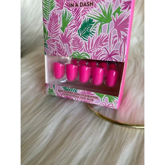 Red Aspen Nail Dashes- Poolside With Tiahna (short, square hot pink nails) - Picture 2 of 3